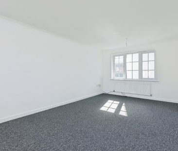 2 bedroom mews to rent - Photo 5