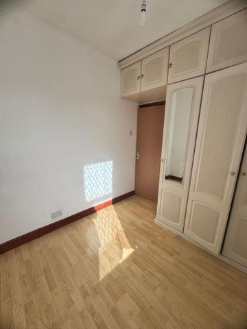 4 bedroom semi-detached house to rent - Photo 5