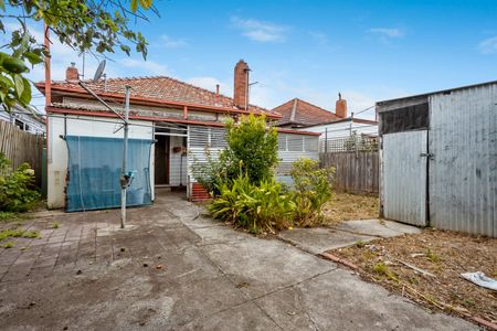 Stylish 2-Bedroom Home with Renovated Interiors on Williamstown Road - Photo 5