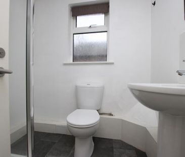 1 bedroom house of multiple occupation to rent - Photo 4