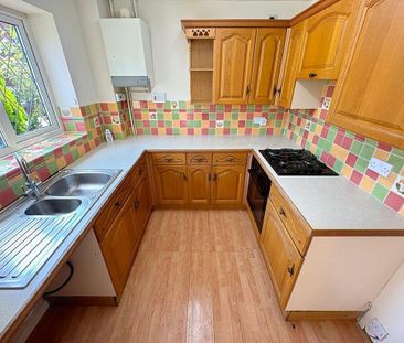 2 bedroom end of terrace house to rent - Photo 4