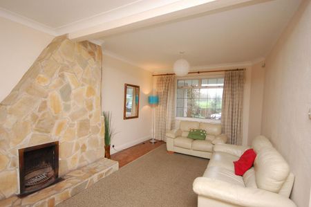 4 bedroom semi-detached house to rent - Photo 4