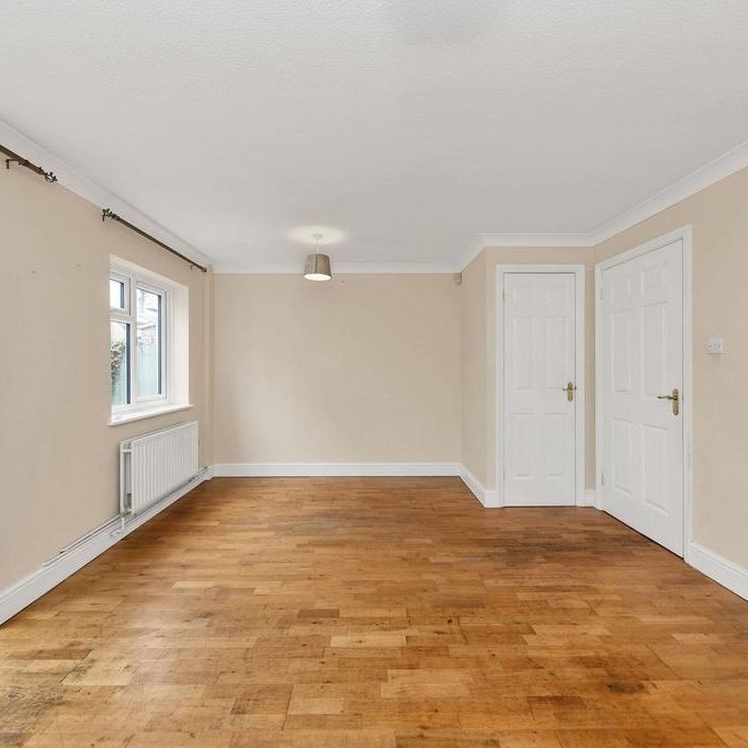 3 bedroom link detached house to rent - Photo 1