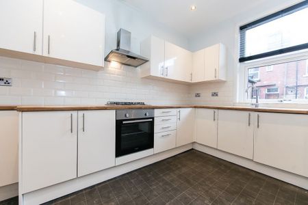 School View, Hyde Park, Leeds - Photo 4