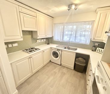 Pine Drive, Southampton - Photo 4