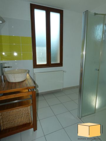 Location Appartement 4 pièces 70m² SEYSSEL 01420 - Photo 4