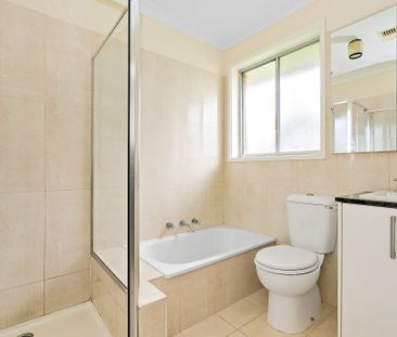 Comfort meets convenience in this rental haven! - Photo 1