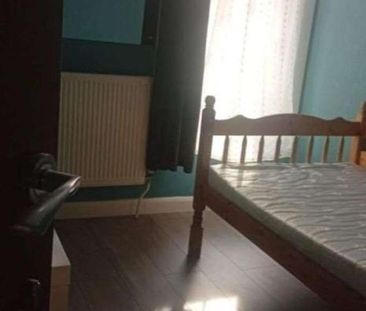 Goodmayes Avenue, Ilford, IG3 - Photo 1