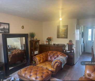 2 bedroom terraced house to rent - Photo 1