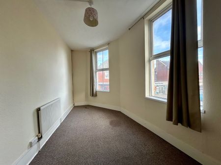 3 bedroom end of terrace to rent West Street, Fareham - Photo 5