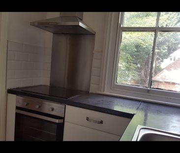 1 Bed Flat, Mansfield Road, NG5 - Photo 1