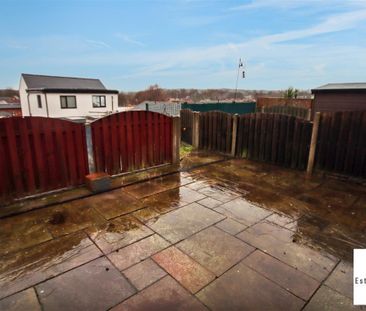 2 Bedroom House - End Terrace To Let - Photo 4