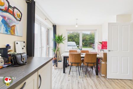 Davies Close, Yate, Bristol - Photo 2