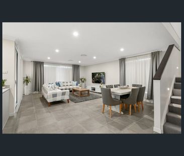Spacious Modern House Just Come To The Market First Time For Lease - Photo 4