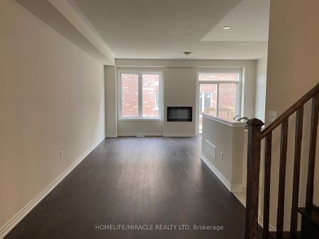 Townhouse For Lease | W8132464 - Photo 4