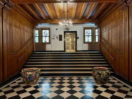 Royal York à Outremont : condo de 1300 pc avec 2 chambres et vue sur la montagne, offert en location semi-meublée INCLUS ! - Photo 4