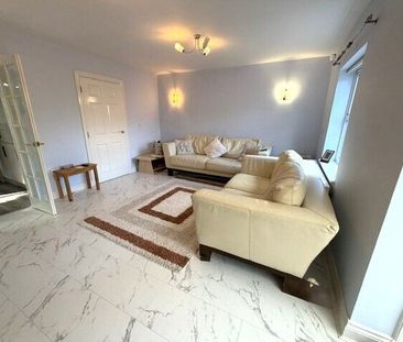 5 Bedroom Semi Detached House To Rent - Photo 2