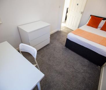 3 bedroom terraced house to rent - Photo 4