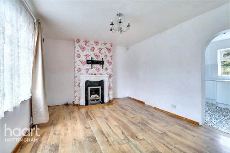 3 bedroom end of terrace house to rent - Photo 2