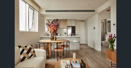 Spacious, Light-filled 1 Bedroom Home in Fitzroy North - Photo 4