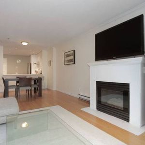 STUNNING condo for rent in prime location!!! Private entrance!! - Photo 2