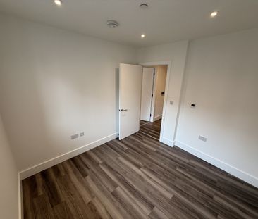 2 Bed Flat, Juniper Crescent, SE10 - Photo 5