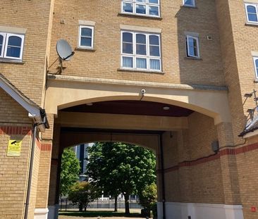 Studio Flat, Wheatsheaf Close, E14 - Photo 6