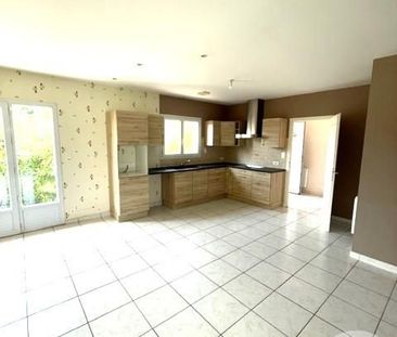 Location Maison 4 pièces 113m² MONTAUBAN 82000 - Photo 2