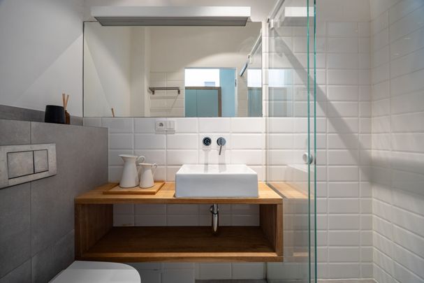 Przy Placu Unii Lubelskiej, oddzielna kuchnia. - Photo 1