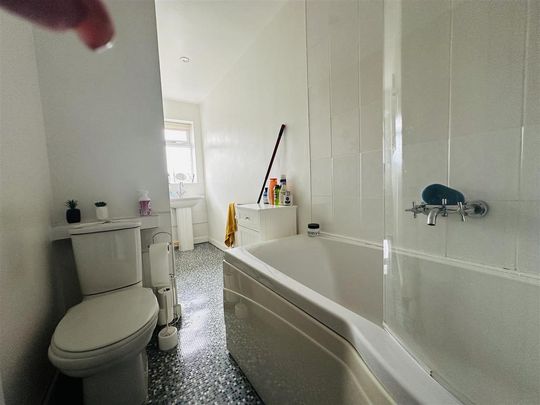 2 bedroom house to rent - Photo 1