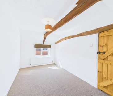 2 bedroom end of terrace house to rent - Photo 4