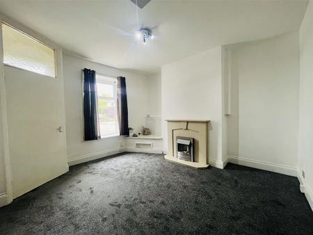 Rochdale Road, Bacup - Photo 2