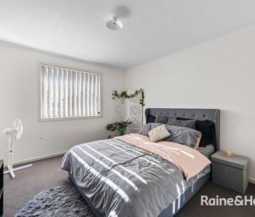 Ideal 2 Bedroom Townhouse - Photo 5