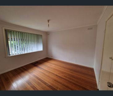 12 Kenross Court, Braybrook, Vic 3019 - Photo 6