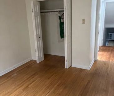 118 Redgrave Drive #Lower - Photo 1