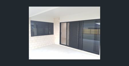 CABOOLTURE - FAMILY & LOCATION - Photo 2