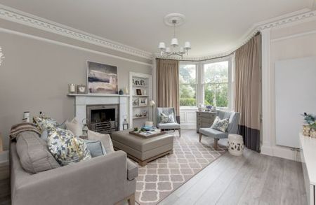 Murrayfield Gardens, Murrayfield, Edinburgh - Photo 3