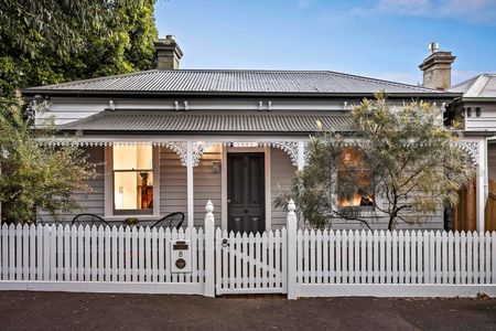 8 Finsbury Street, Flemington VIC 3031 - Photo 3