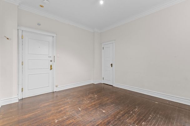 406 Av. des Pins O., Montréal (Le Plateau-Mont-Royal), QC H2W - Photo 1