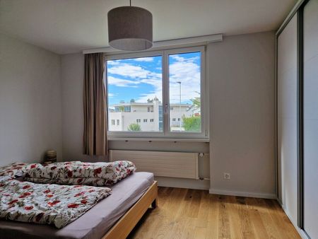 APPARTEMENT MANSARDÉ 41/2 PIÈCES À WALLISELLEN (ZH), MEUBLÉ, TEMPORAIRE - Foto 2