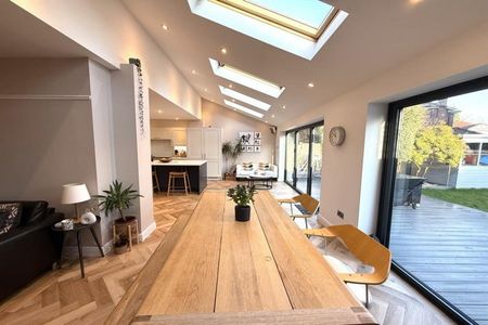 4 Bedroom Semi Detached Available Arranging tenancy - Photo 4