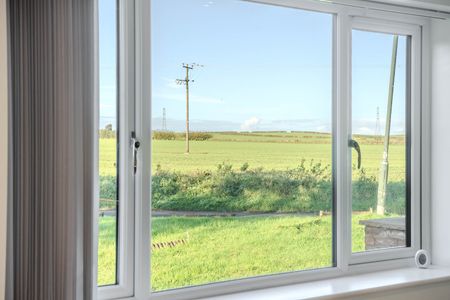 3 bedroom detached house to rent - Photo 2