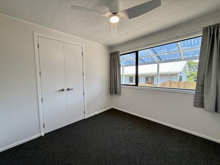 REFURBISHED, SPACIOUS & READY TO LOVE – HAURU - Photo 2