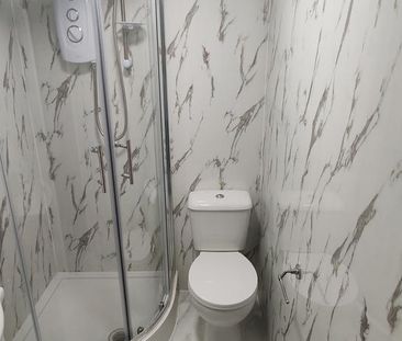 7 bedroom house of multiple occupation to rent - Photo 5