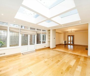 West Heath Road, NW3, London - Photo 3