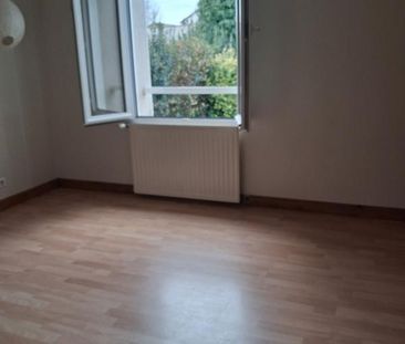 Location Maison 3 pièces 55m² SAINTES 17100 - Photo 2