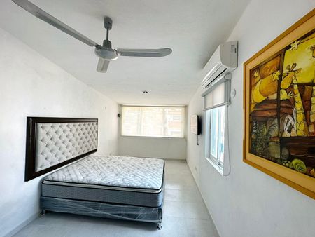 Departamento amueblado, de 2 pisos, a un costado de Altabrisa. - Photo 2
