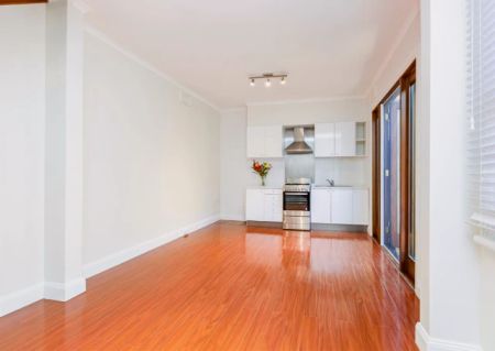 1Bedrooms, 1Bathrooms - Photo 4