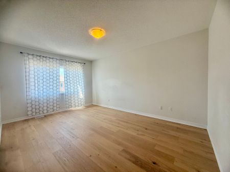 For Lease - 165 Paradelle Drive, Richmond Hill, Ontario - Photo 3