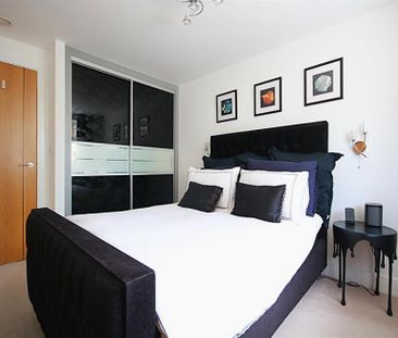 5 Bedroom Detached To Let - Photo 6
